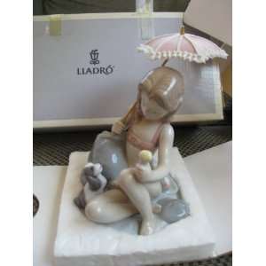  Lladro Porceline Figurine   Nina Lunes 