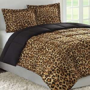 JLA Basic Softspun Mini Comforter Set in Cheetah   King  