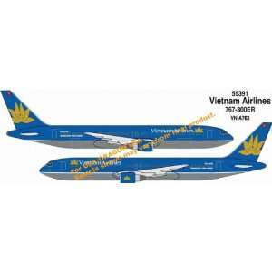    Dragon Wings Vietnam Airlines B767 300ER Model: Toys & Games