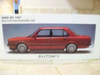 MEGA RARE 1/18 BMW M5 1987 E28 in RED AUTOart MINT Perfect HOLIDAY 