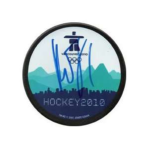  Signed Roberto Luongo Puck   2010 Olympic 