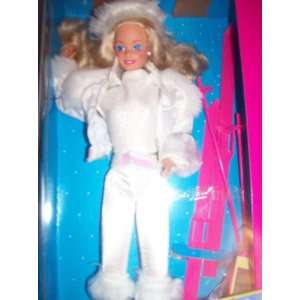  WINTER FUN BARBIE   1990 Toys & Games