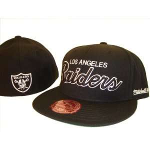   Mitchell & Ness Fitted Black Baseball Cap Hat Size 7: Everything Else