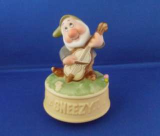 Schmid Sneezy Music Box Snow White Disney 5 Bisque  