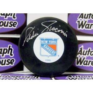 Eddie Giacomin Autographed Hockey Puck (New York Rangers 