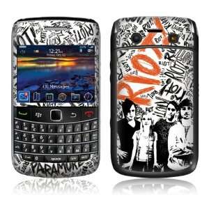   BlackBerry Bold  9700  Paramore  Riot Skin Cell Phones & Accessories