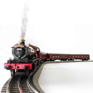  Hogwarts Express by Lionel: Toys & Games