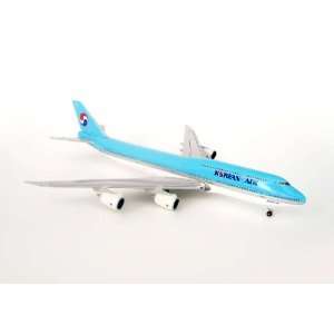  Hogan Korean 747 8 1/500 With Gear & Stand Straight Wings 