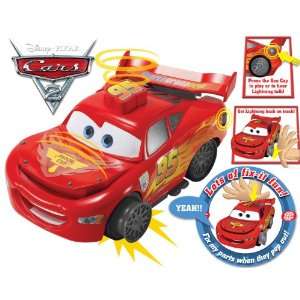  Disney Pixar Cars 2 McQueens Pit Crew Game: Toys & Games