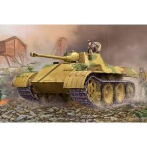   Hobby Boss 1/35 German VK1602 Leopard Tank Kit Toys & Games