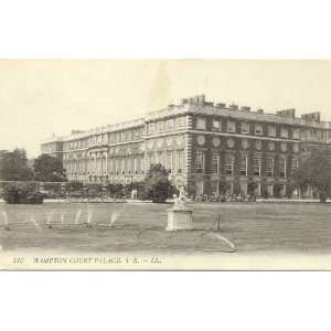   Postcard Hampton Court Palace London England UK 