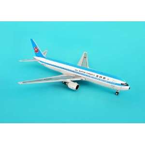   Ana 767 300 1/400 Scale Mohican Livery REG#JA602A Toys & Games