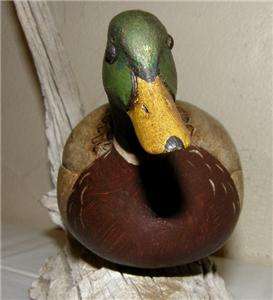   MALLARD DUCK WOOD CARVING SIGNED BUN ILLINOIS RIVER VALLEY CARVER