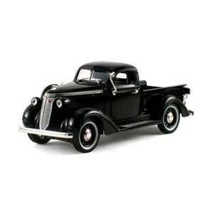  1937 Studebaker Pickup Truck Black 1/32: Toys & Games