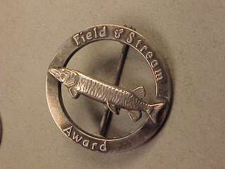 Sterling Silver Field And Stream Award Pin 28 LB 4 Oz RARE  