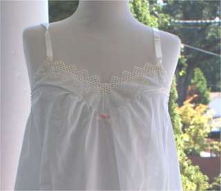 VINTAGE MARY JANE COTTON /POLY FULL SLIP SIZE 34 NWT PINK FLOWER 