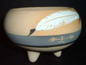 Vintage GREY FEATHER Pottery Tripod Pot Bowl #41   1985  