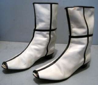 MOD WHITE LEATHER WITH BLACK PIPING VINTAGE GO GO BOOTS SIZE 7 1/2 