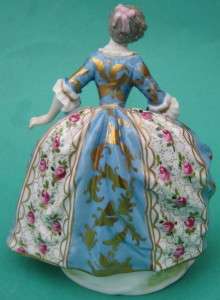 CHARMING ANTIQUE LADY FIGURINE FIGURE HOLDING SKIRT FRENCH PORCELAIN 
