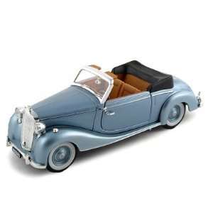   1950 Mercedes 170S Diecast Car Model 1/32 Blue: Toys & Games