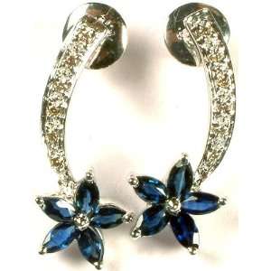 White Gold Post Earrings with Fine Cut Sapphire and Diamonds   18 K 