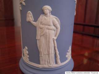 zierliche, original WEDGEWOOD Vase, hellblau/weiß  