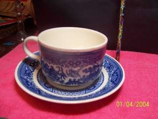 Blue Willow Cup Saucer with Design on Round handle (4) sets  