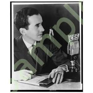  Edward R. Murrow CBS Microphone 1939 photograph picture 