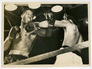 1949 Boxing SUGAR RAY ROBINSON vs STEVE BELLOISE Vintage Photograph 