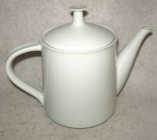 NORITAKE China SNOWVILLE White Teapot Tea Pot  