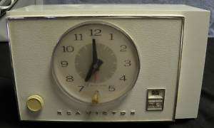 VINTAGE RCA VICTOR CLOCK RADIO, GOOD SHAPE FOR ITS AGE  