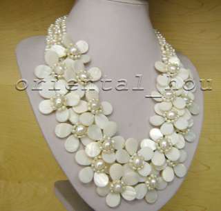 PrettyNatural White FW Pearl&Shell Flower Necklace Set  